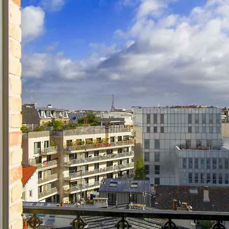 Apartament 30m Comfort With Wifi And View Eiffel Tower